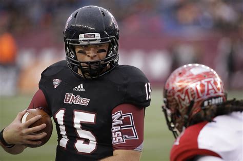 Umass Football Staggers To The Finish Line The Boston Globe