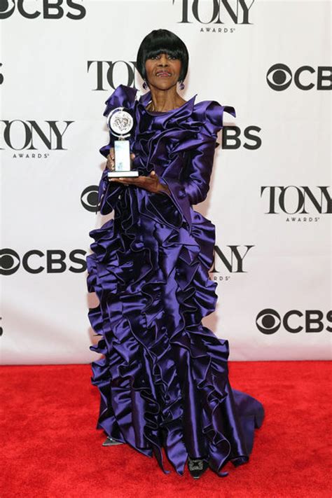Cicely Tyson wore a serious gown to the Tony Awards - Los Angeles Times