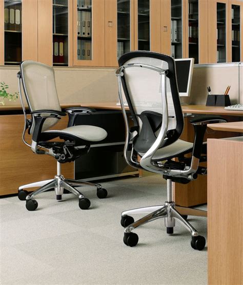 The colour of the mesh is soft and lively. Contessa by Okamura | Product