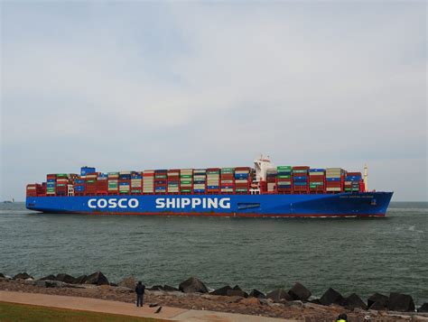 Giganten Der Meere Die 10 Größten Containerschiffe Der Welt