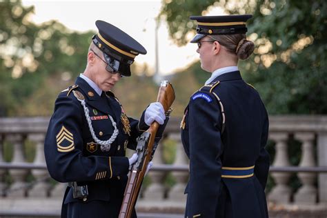 The First All Female Guard Change At The Tomb Of The Unknown Soldier