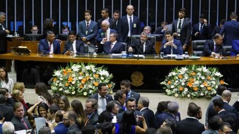 Rodrigo Maia Dem Rj é Reeleito Presidente Da Câmara Pelos Próximos Dois Anos Bbc News Brasil