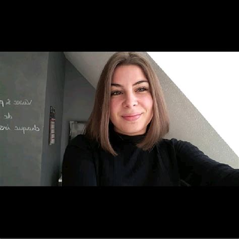 Sarah Simon Conseiller Clientèle Axa Linkedin