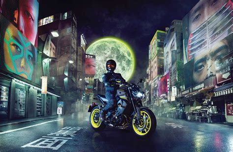 We took the yamaha around the mcn 250 test route with two of its closest rivals, the triumph street triple rs and the ktm 890 duke r. 2018 Yamaha MT-09 Review • Total Motorcycle