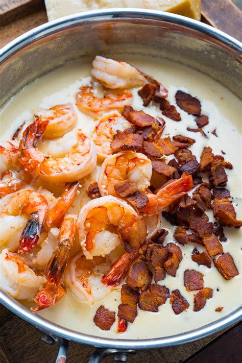 Sprinkle with additional parmesan cheese. Creamy Shrimp Alfredo Linguine - Closet Cooking