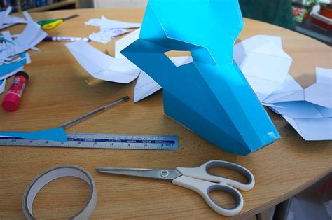 We look at why you should care about how many surfaces a model has and how making things could change the way you see the world. Do-It-Yourself Geometric Paper Masks Designer Steve Wintercroft Are just in time for Halloween