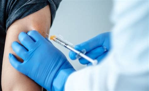 The vaccine rollout strategy varies from country to country. Những điều cần biết trước và sau khi tiêm vaccine Covid-19 ...