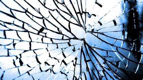 types of glass cracks what causes them march 2024