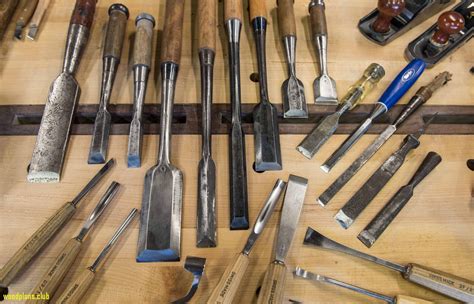 there are many different tools on the table