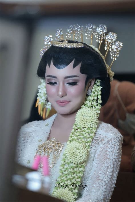 Solo Putri Paes Non Hijab By House Of Sekar Bridestory Com