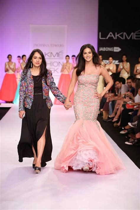 Hot Sunny Leone Sets The Lakme Fashion Week Ramp On Fire For Jyotsna Tiwari ~ Indian Cinema