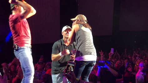 Luke Bryan Brings Couple On Stage For Surprise Proposal Youtube