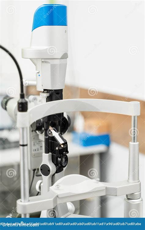 Slit Lamp To Diagnose The Eyes And Cornea Slit Lamp For