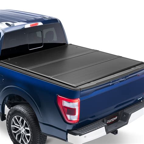 Undercover® Chevy Colorado 2017 Triad Hard Folding Tonneau Cover