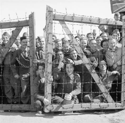 Pows At Stalag 11b At Fallingbostel In Germany Welcome Their Liberator