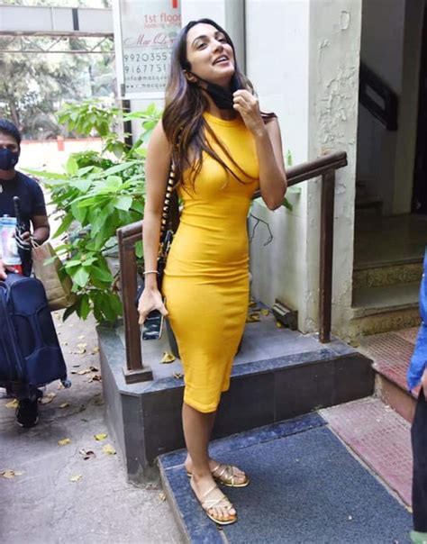 Kiara Advani Flaunts A Fabulous Figure In A Fitted Yellow Bodycon Dress As She Steps Out