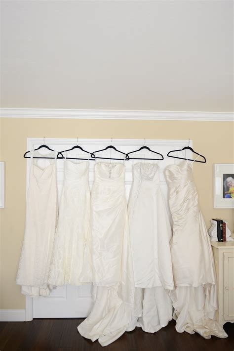 Love And Sex This Sister Wedding Dress Shoot Is The Cutest Idea Ever Popsugar Love And Sex