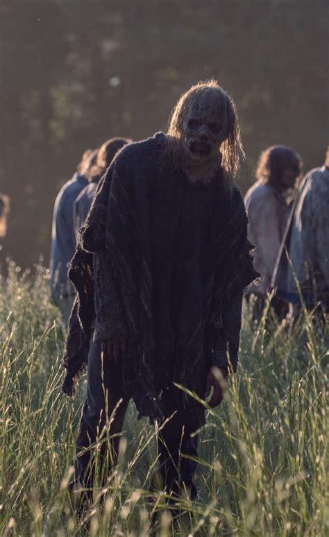 The Walking Dead Season 9 Episode 12 Review Guardians Tv Fanatic