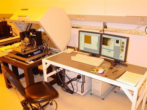 Tapping Mode Atomic Force Microscopy Cleanroom Research Laboratory