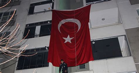 İşte esed rejiminin hain saldırısı sonrasında şehit düşen askerlerimizin isimleri ve memleketleri. Şehitlerimizin isimleri ve memleketleri belli oldu..