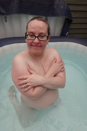 Big Tits British Redhead Wife Haley Naked In The Hot Tub 34 Pics