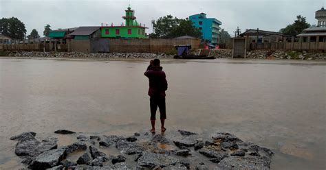 Sungai kolok hospital 0.4 km. Sungai Golok lepas paras waspada | Berita Harian