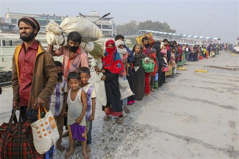 Des Réfugiés Rohingyas Portés Disparus Craignent De Se Noyer Après Le Chavirement D Un Bateau