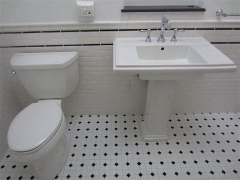 Subway tile is also great for making your patterns out of a variety of tiles; 30 pictures for small bathroom subway tile ideas