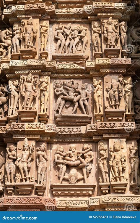石头雕刻了在kandariya Mahadeva寺庙的色情雕塑 克久拉霍 库存图片 图片 包括有 裸体 宗教信仰 52756461