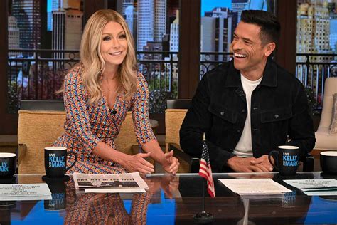 Kelly Ripa Teases Mark Consuelos For Packing Protein Powder On Vacation