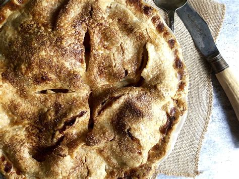 Ina Garten S Deep Dish Apple Pie A Hint Of Rosemary Perfect Pie Crust Perfect Pies Ina