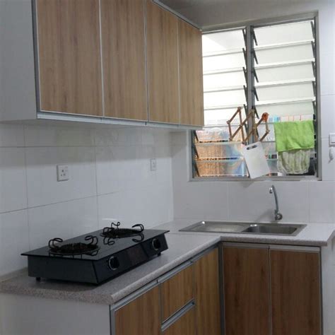 Kabinet dapur menggunakan pintu tanpa pegangan. Cabinet Dapur Murah | Desainrumahid.com
