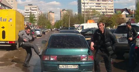 Road Rage Fight In Moscow Video Dash Cam Catches Four Men Pucnhing