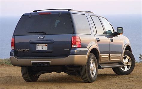 2005 Ford Expedition Vins Configurations Msrp And Specs Autodetective