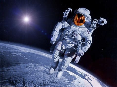 Astronautas Pasan Susto En El Espacio