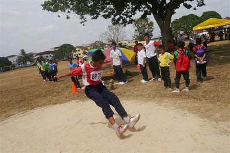 Komen ulasan pegawai penilai pertama. MSSK SELATAN: Februari 2014