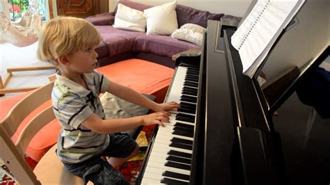 Child 5 Years Old Is Playing Piano Tastenzauberei Vol 1 Youtube