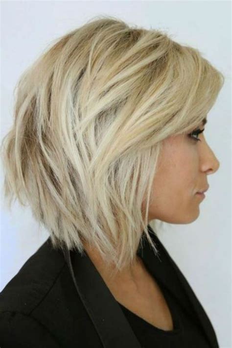 Album  Les +20 belles photos de coiffure femme carré plongeant