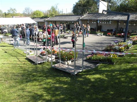 Déchetterie reims chez info dechetterie. Brocante et marché aux fleurs de Chelles - Village de Chelles