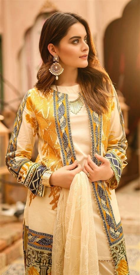 Pin By Eishan Khan On Pakistani Actress Fashion Design Clothes Stylish Dresses For Girls