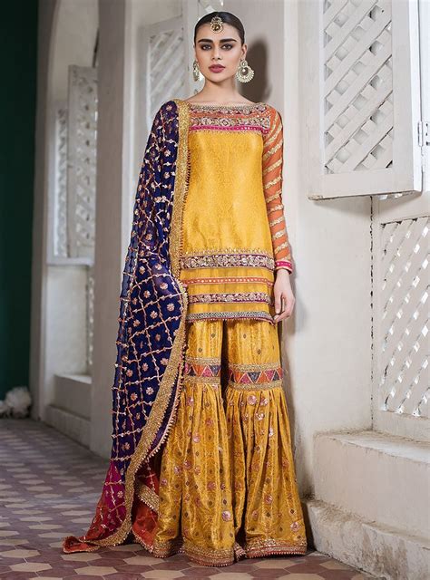 Zainab Chottani Luxury Pret Formal Dresses 2021 2022 Collection Pakistani Mehndi Dress