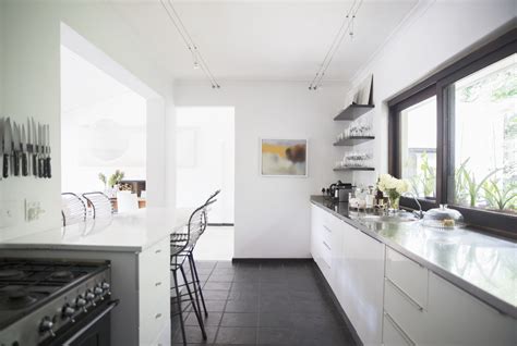 We're also going to be using a focus on the more high end, luxury kitchen islands because frankly. Tips for Staging the Kitchen
