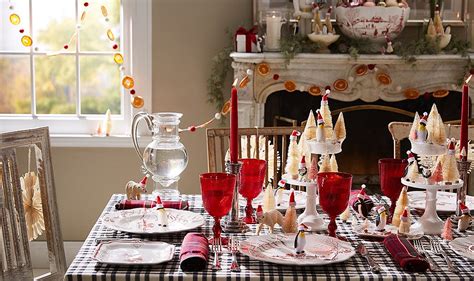 Here's a collection of best dinner ideas for your christmas party! How to Host a Magical Christmas Dinner Party