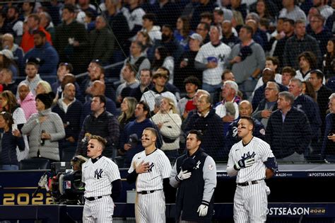 New York Yankees Fans React To Team Winning Gold Glove Award For American League This Is So