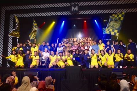 *ola bola the musical will be running from february 8 to march 11 at istana budaya. Pementasan Ola Bola The Musical suntik semangat merdeka ...