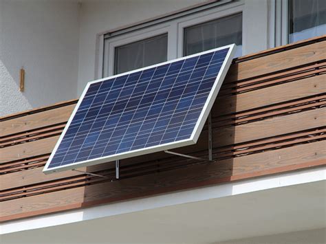 Selbst Strom Erzeugen Mit Einer Solaranlage Auf Dem Balkon Bauhaus