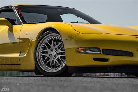 We Give A Velocity Yellow Corvette C5 Z06 Hs016 Hybrid Forged Wheels