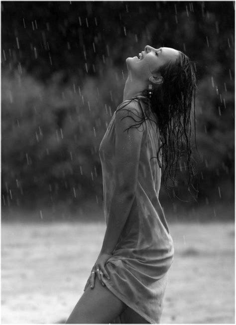 Rainy Day Photography Photography Inspo Portrait Photography Dancing In The Rain Girl