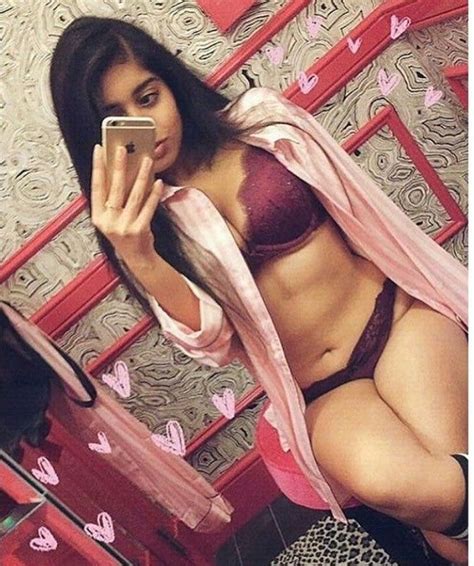 Sexiga Naken Kvinnor Selfies Erotiska Och Porrfoton