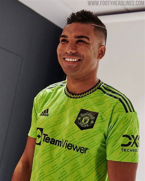 Casemiro Is Manchester Uniteds New Number 18 Names Scholes As
